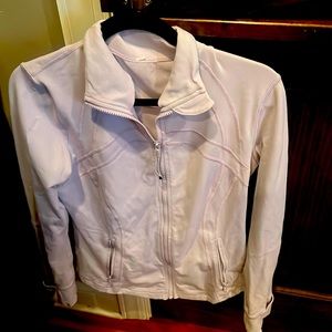 Gently used. Smoke free home. Perfect for fall weather.